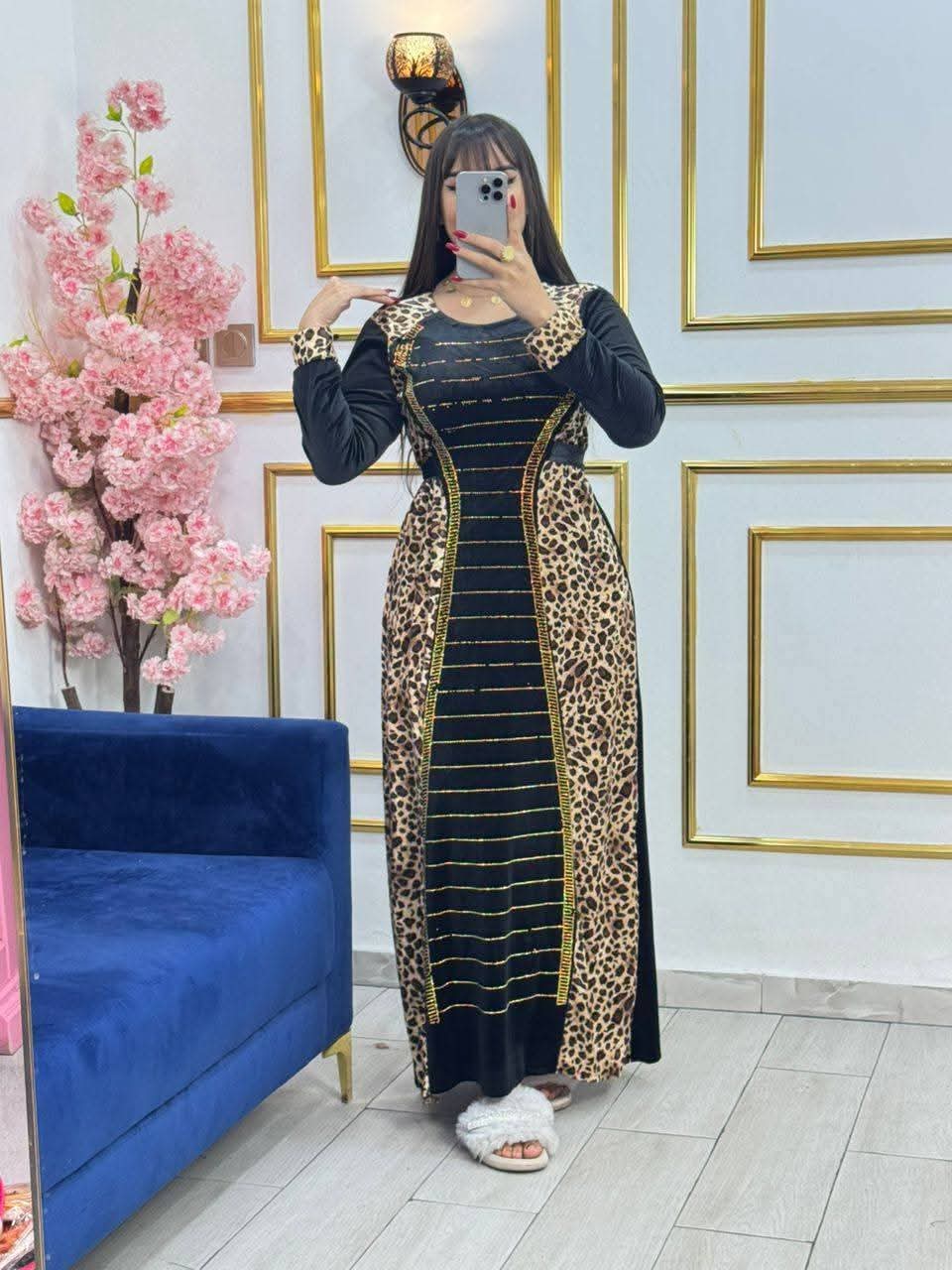 مودال قطيفة روايال نمري image