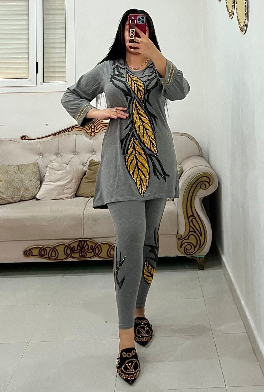 هذا الفستان يجمع بين ✅النعومة ✅الراحة ✅الاناقة ✅ تفاصيل مدروسة 🌸خلي صغيرتك تلمع في كل مناسبة 🌷 ✨ البيع بالحبة ✨ image