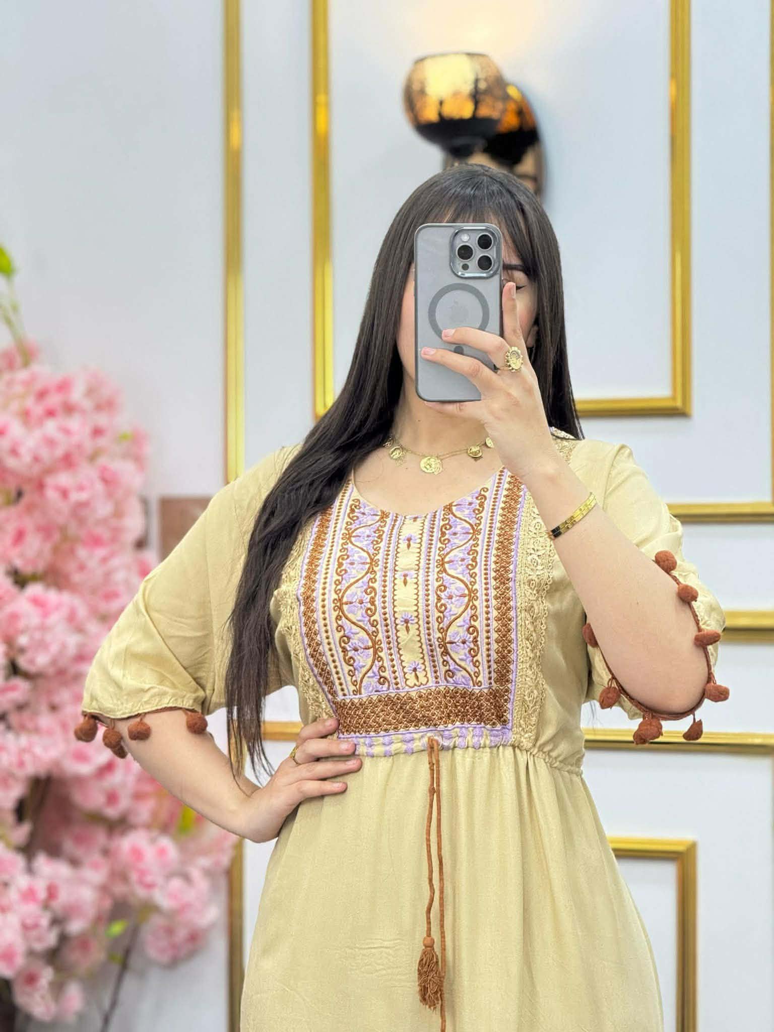 روب طويلة image