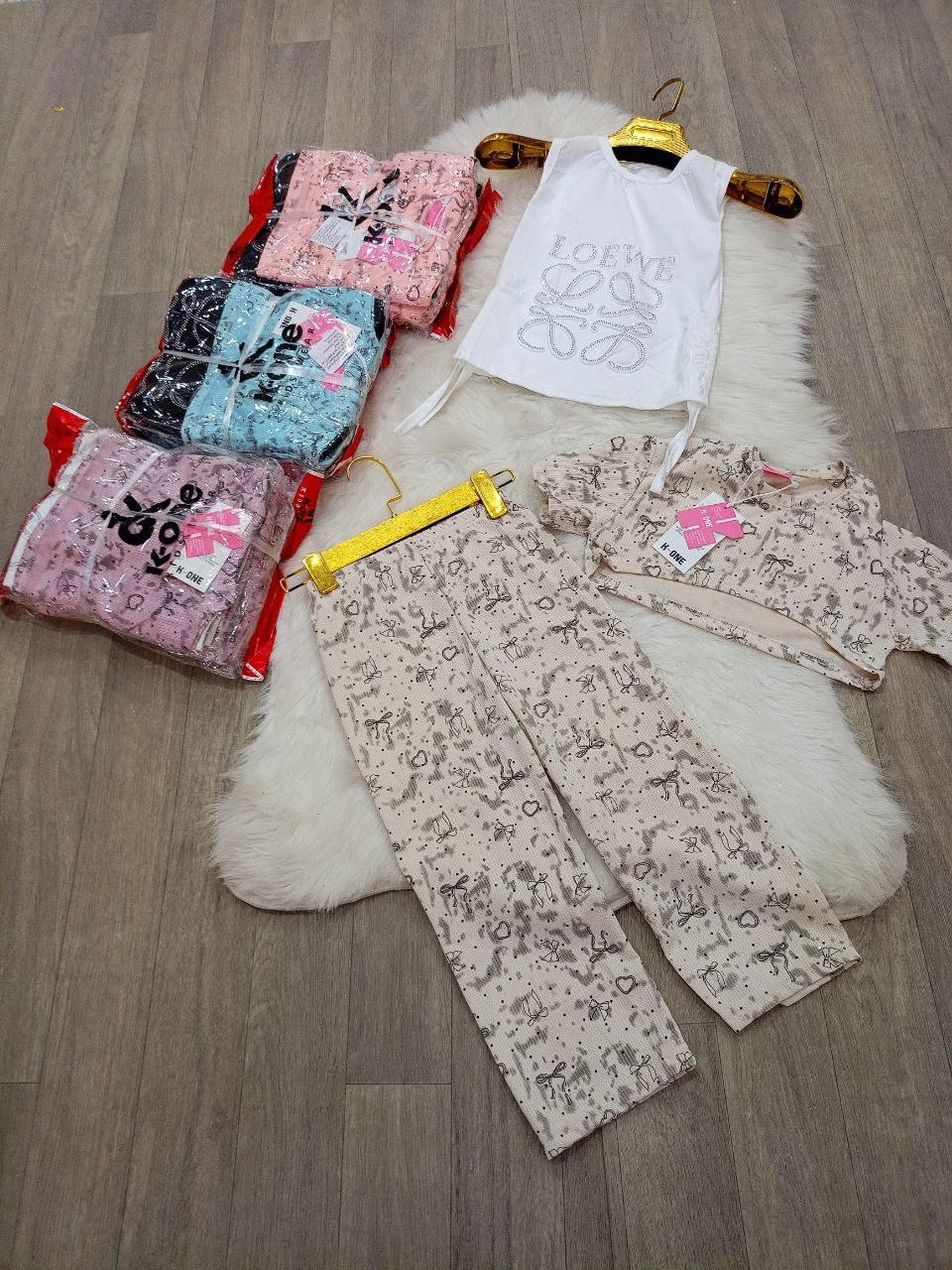 اونصومبل بنوتات سروال image