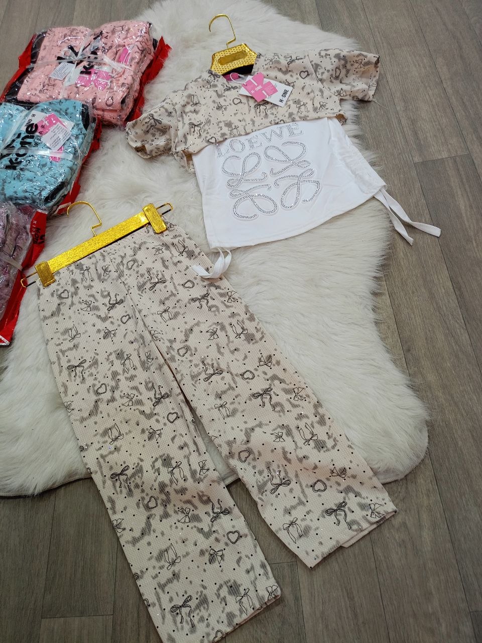 اونصومبل بنوتات سروال image