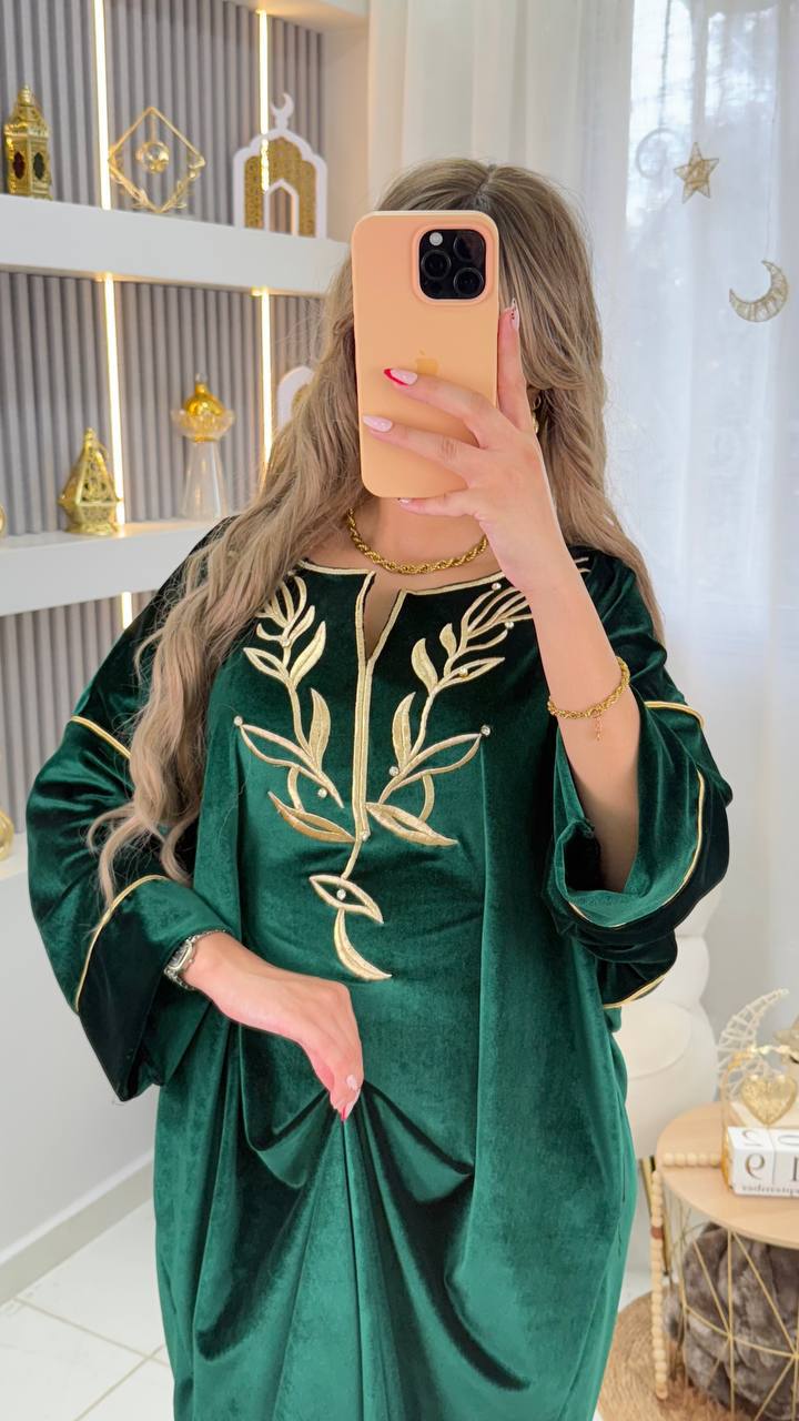 قماش قطيفة مطرزباتقان image
