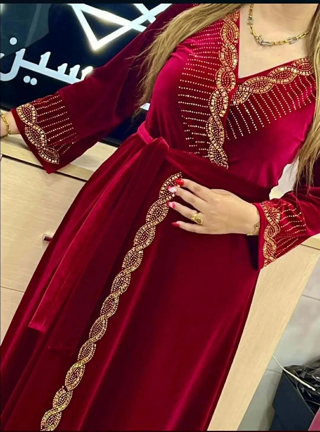 فساتين نسائية بالوان جميلة