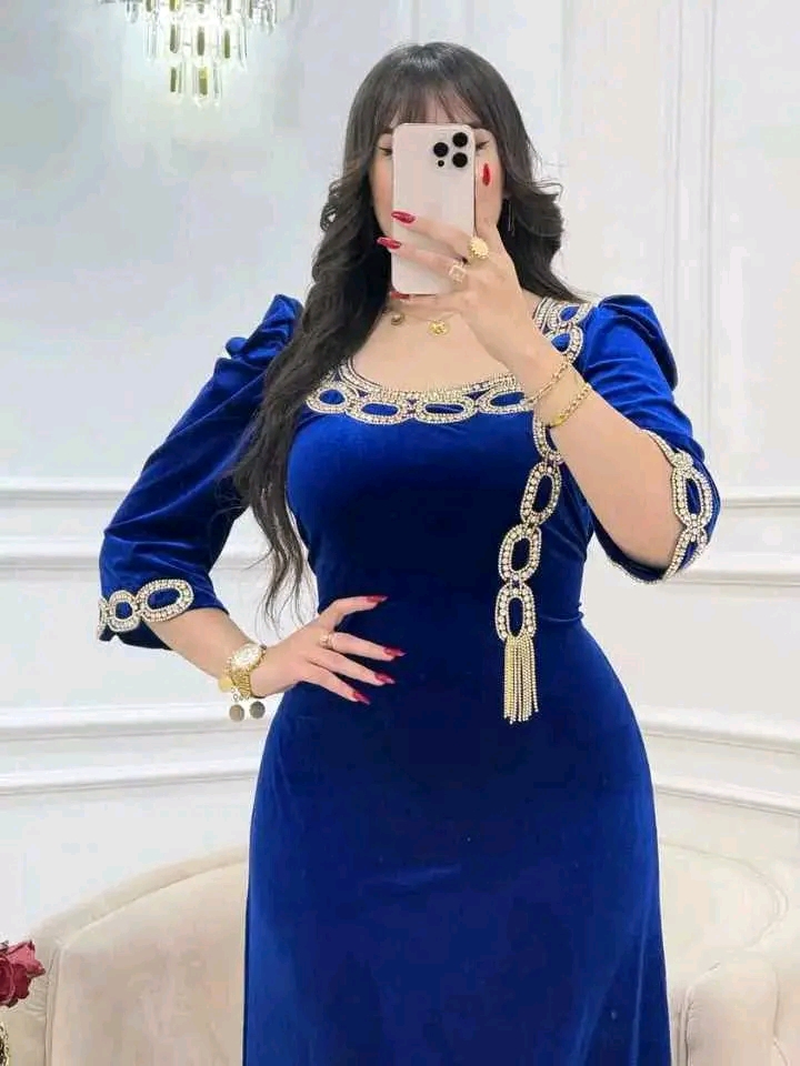 مودال قطيفة تيفاني