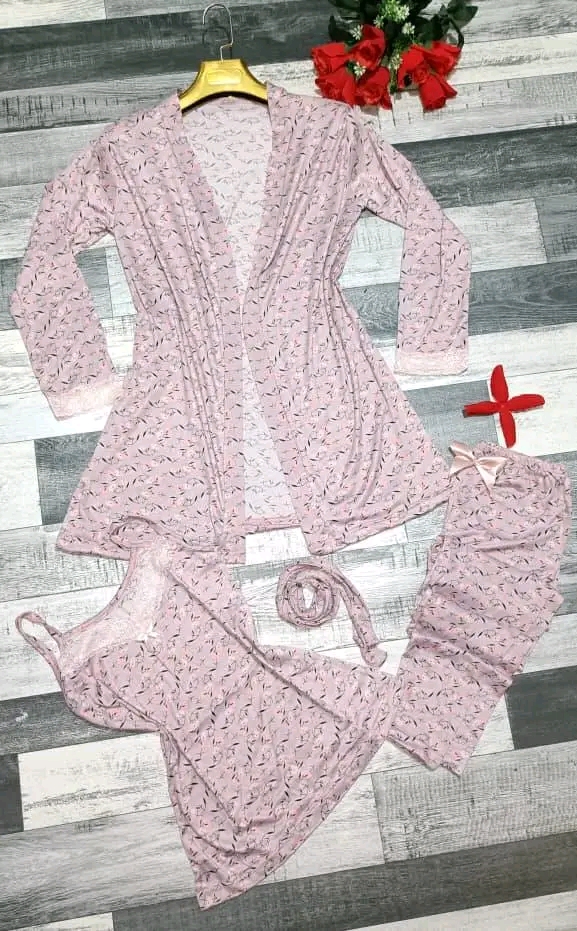 كيمينو وبيجامة