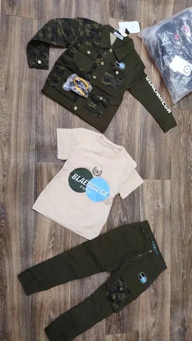 ملابس اطفال