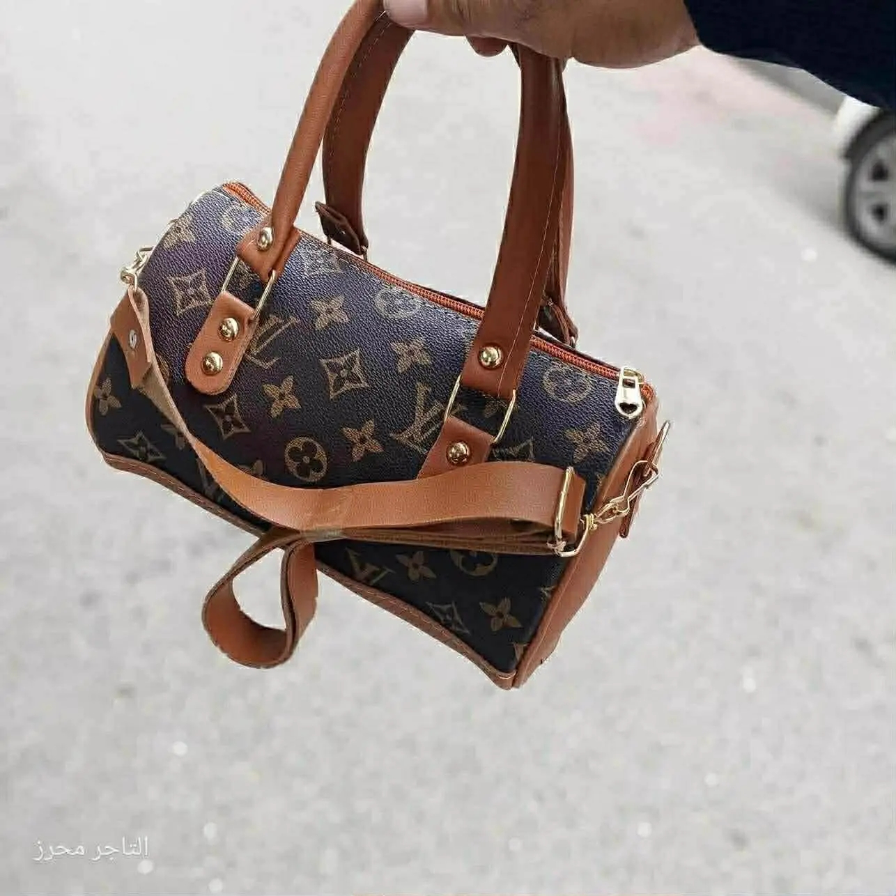 حقيبة صغيرة image