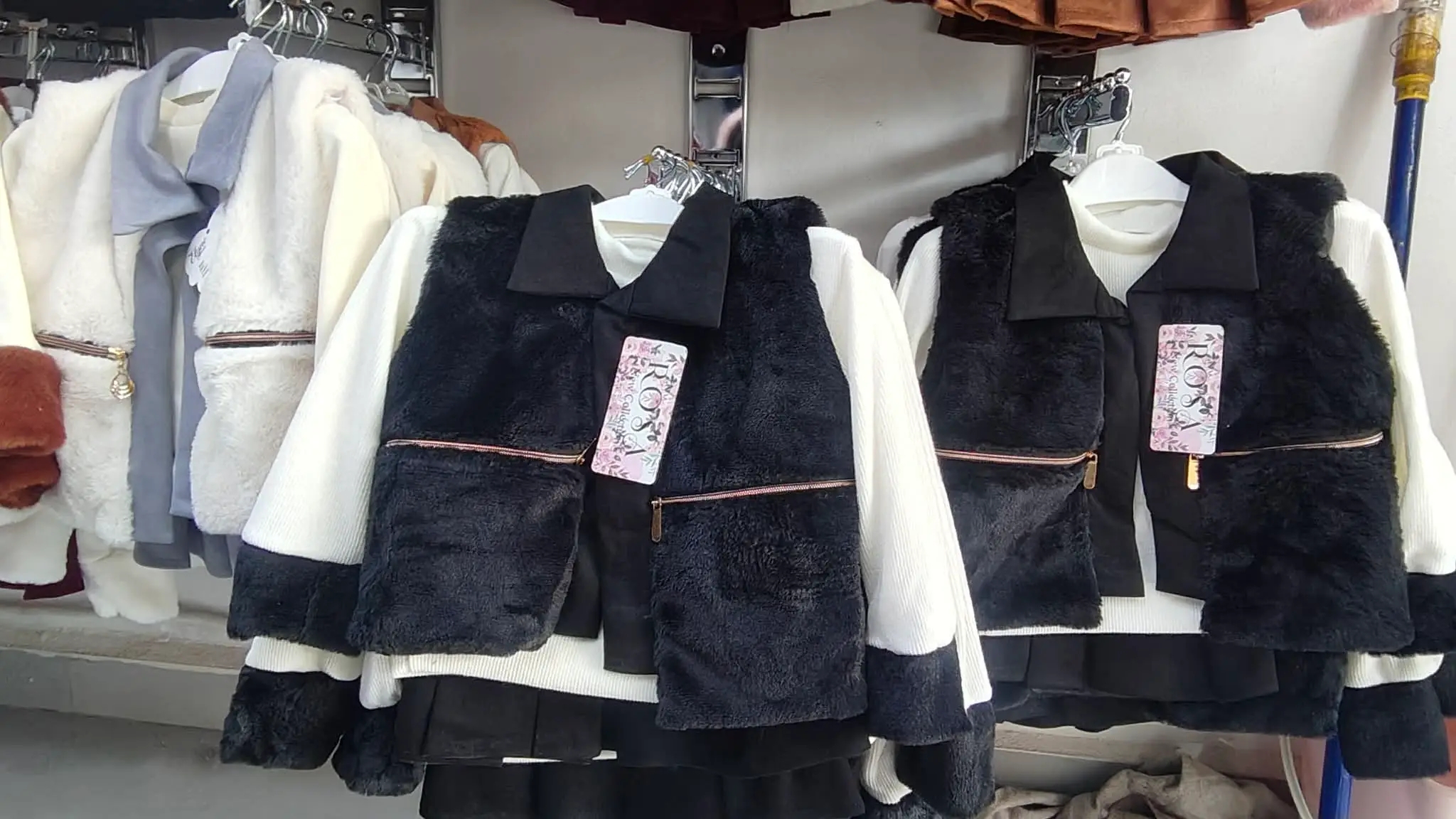 اونصومبل بنات شيك image