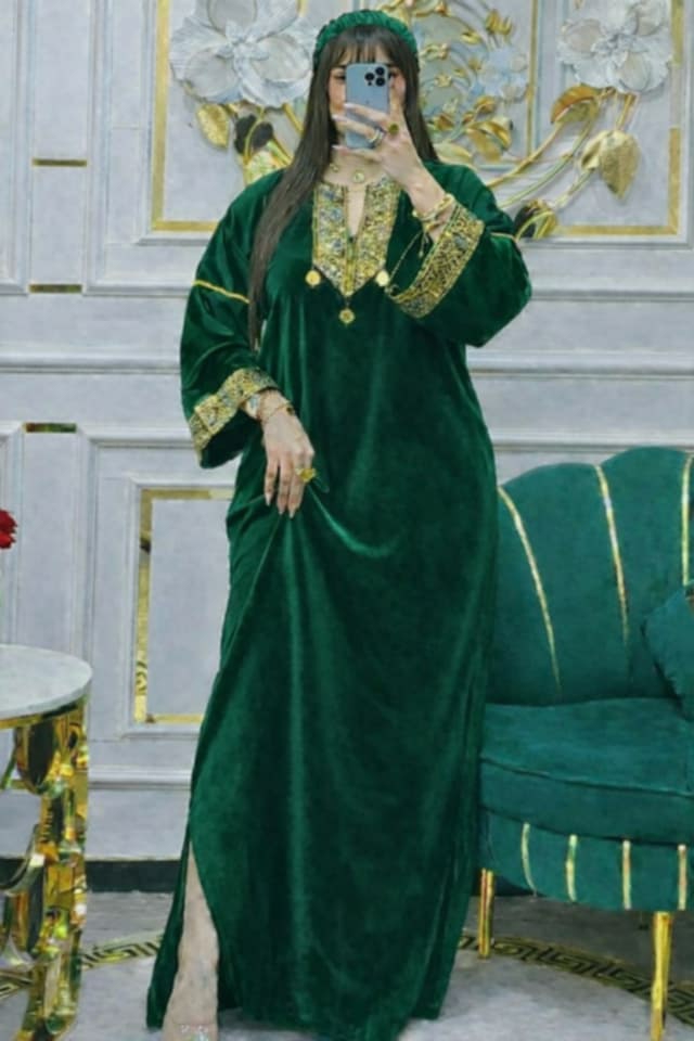 جبة قاطيفة تهبل