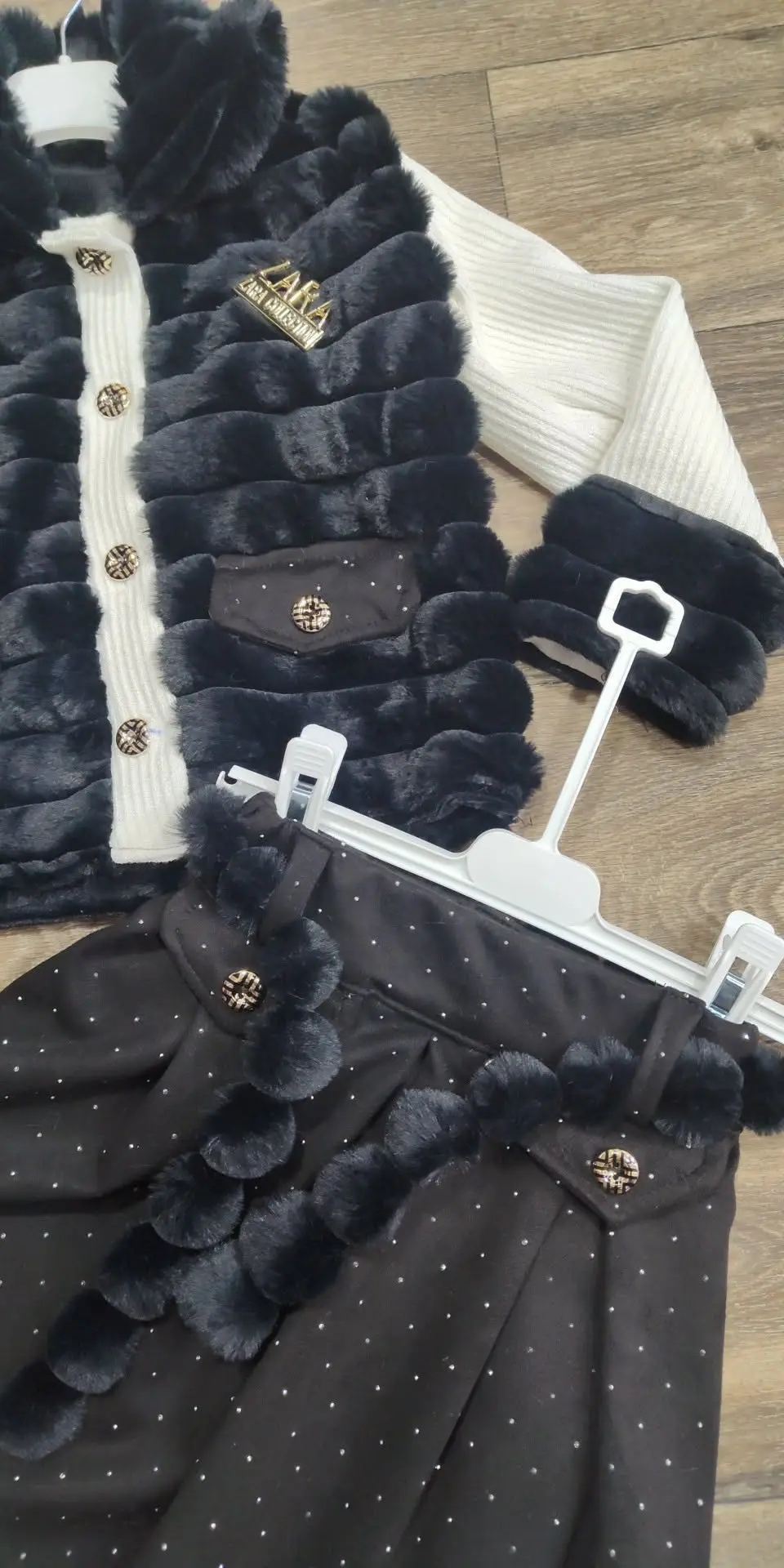 طقم شتوي أنيق لطفلتك 👧❄️