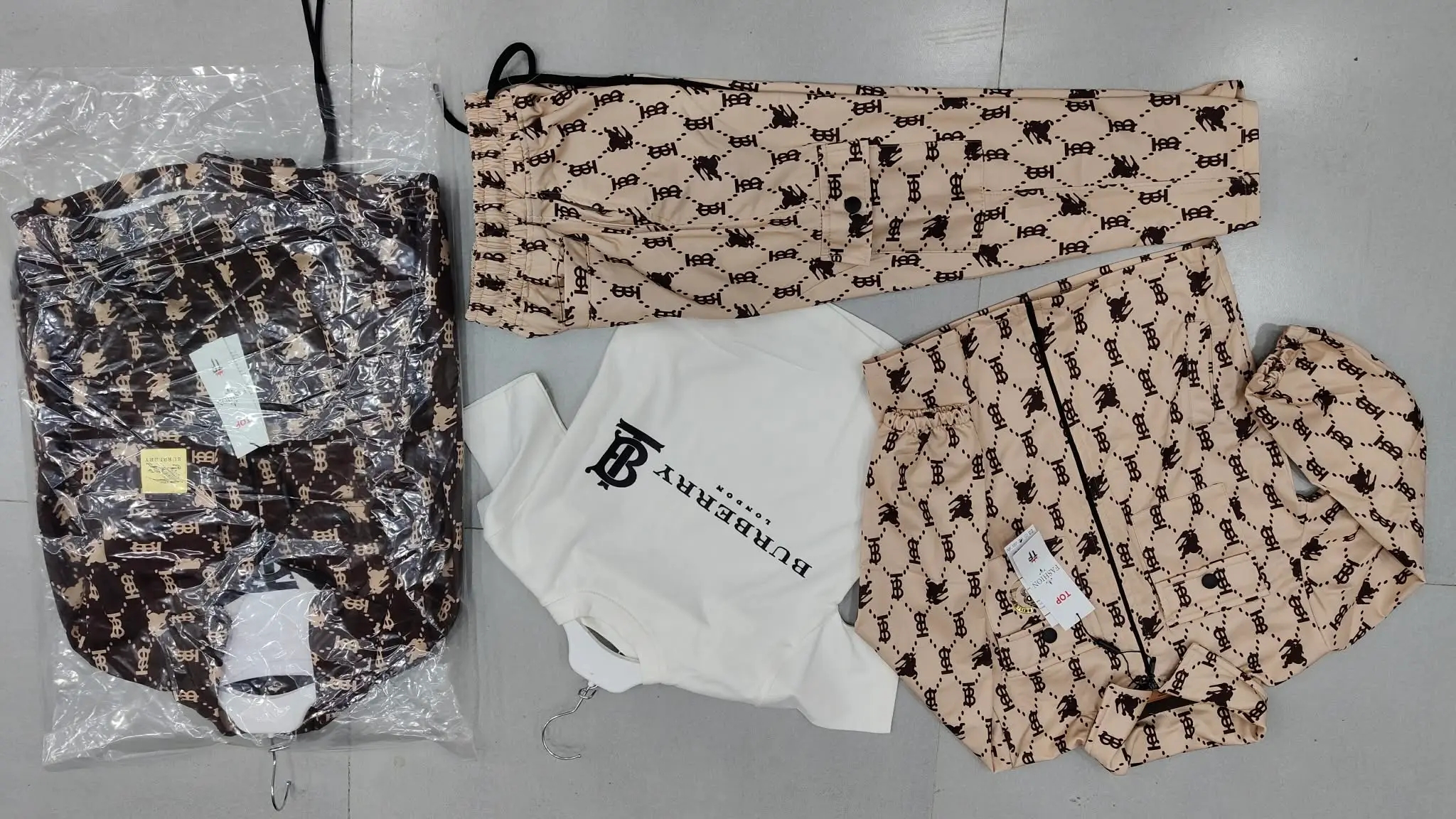 طقم أطفال عصري ومريح 👖✨ image