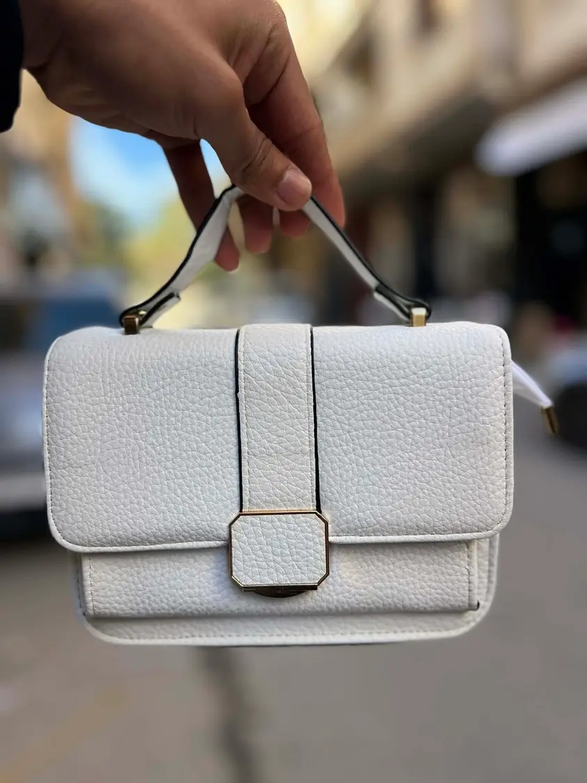 👜لمسة اناقة لكل اطلالة 👜 image