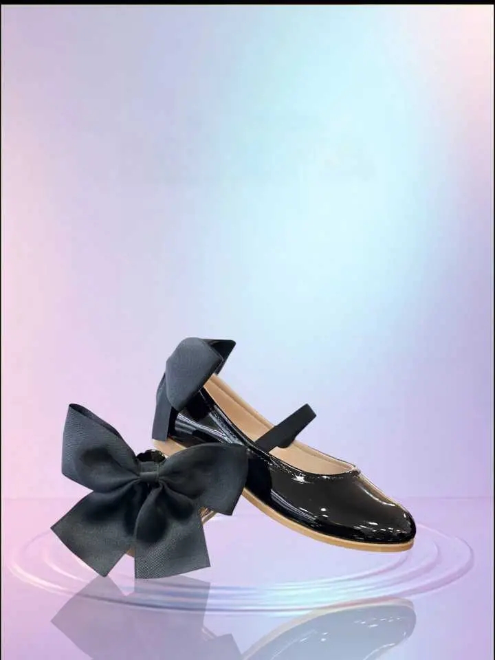 أناقة صغيرة… بخطوة واثقة ✨ image