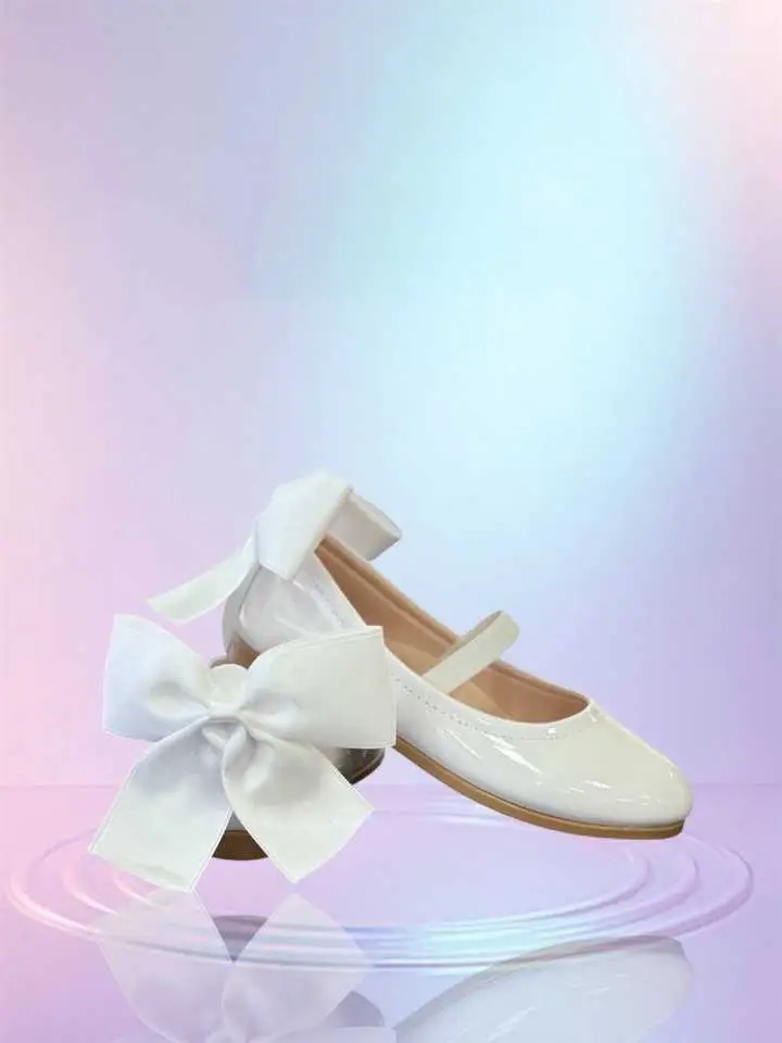 أناقة صغيرة… بخطوة واثقة ✨ image