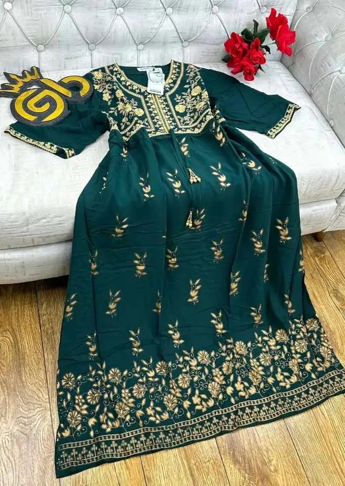 هندية بالوان رائعة image