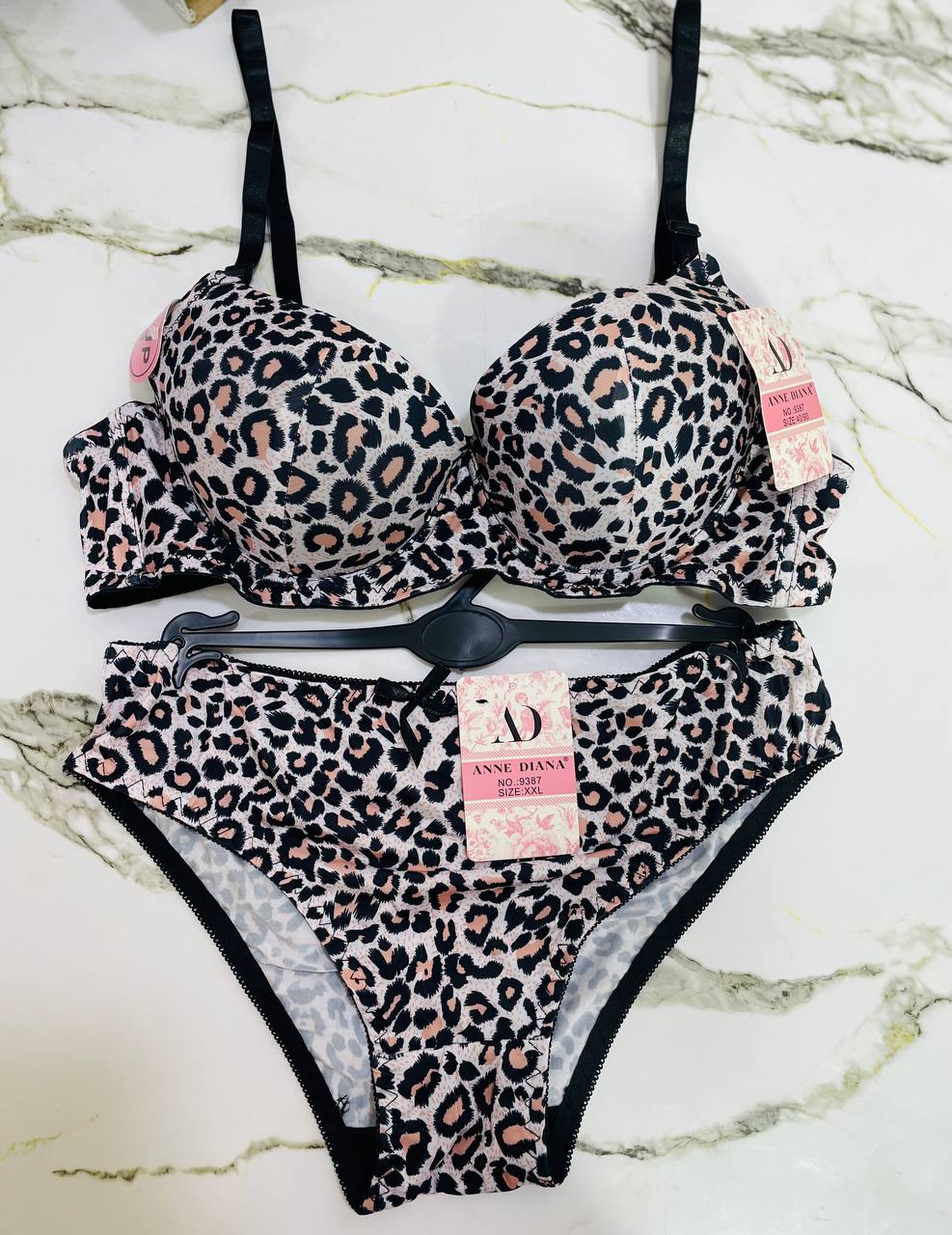 دبياس ليوباغ 🖤🐆 مقاس:38.40.42.44   آخرررررر سيري :4  قطع