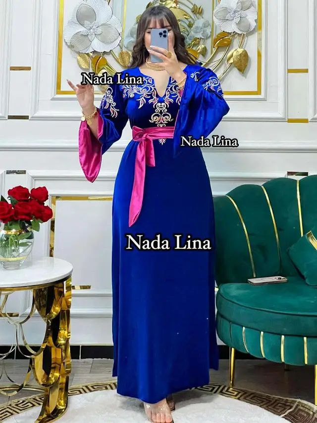 فساتين نسائية بالوان جميلة