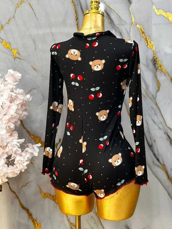 بيجامة نساء