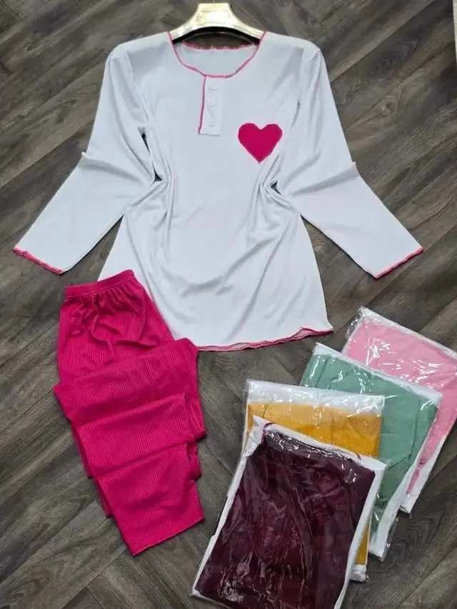 بيجامة نساء