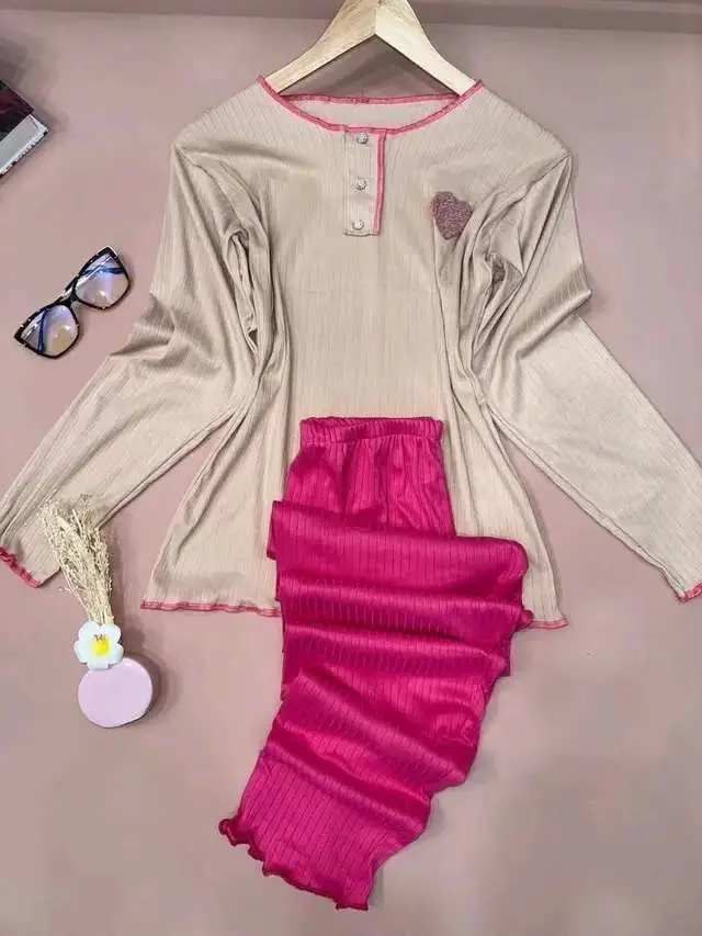 بيجامة نساء