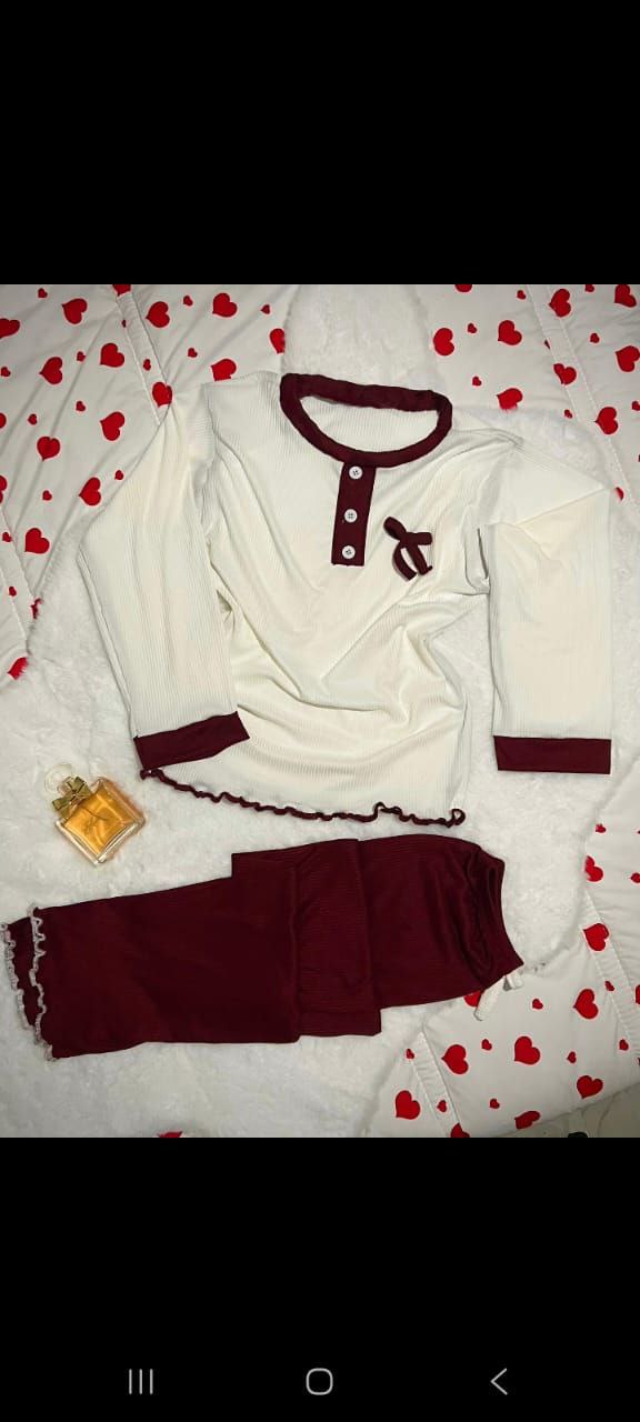 بيجامة نساء