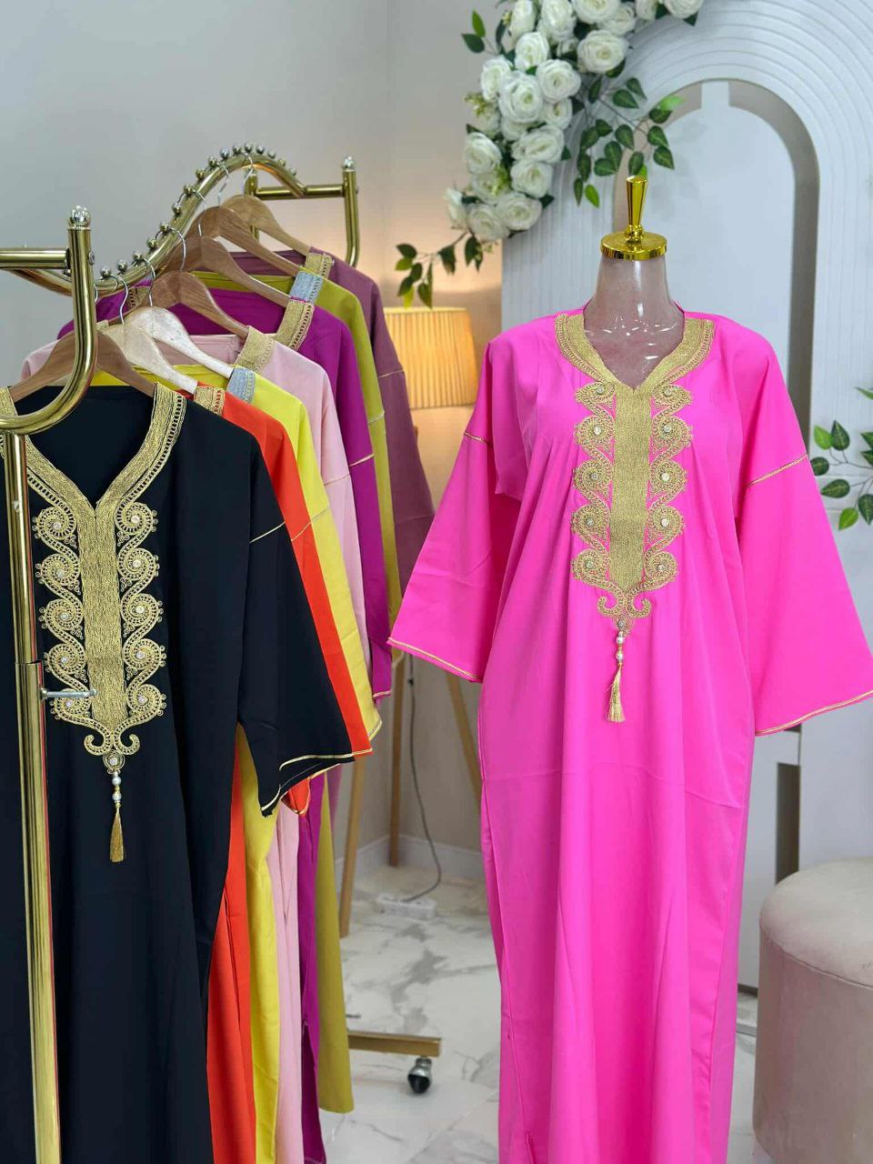 فساتين نسائية بالوان جميلة