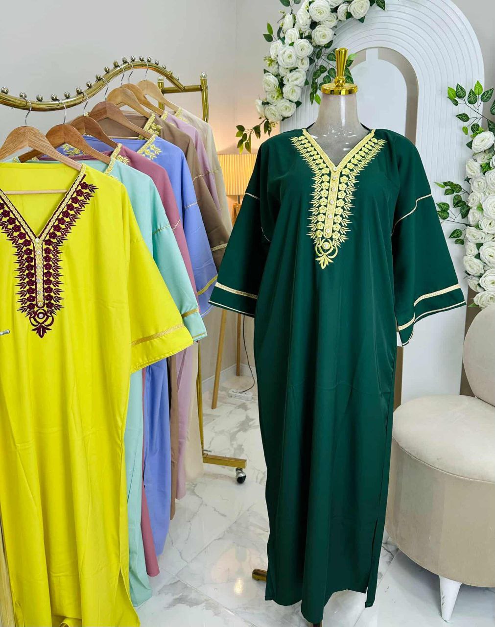 فساتين نسائية بالوان جميلة image