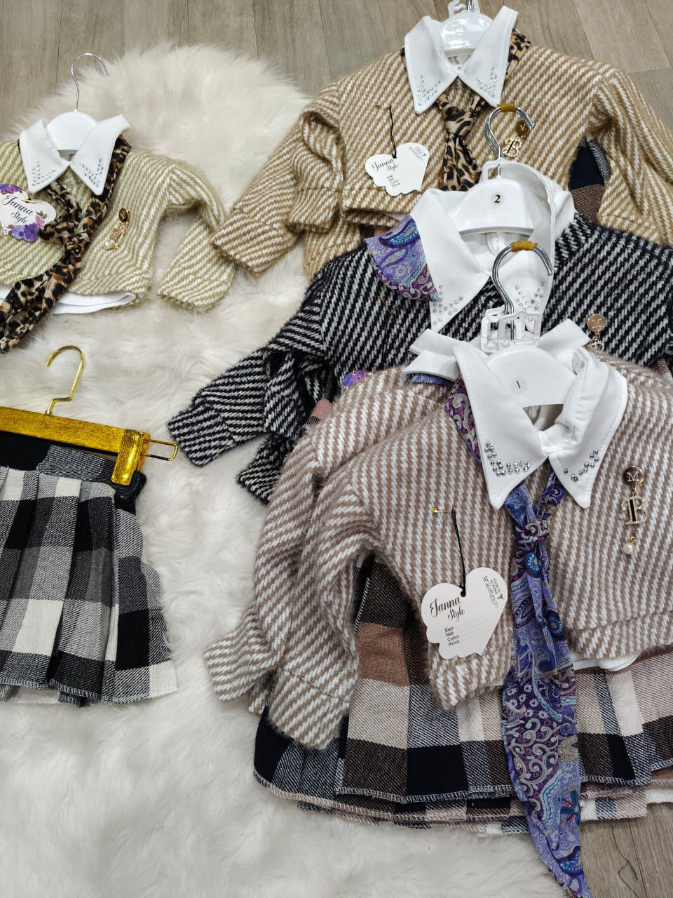 طقم اكاغو بنات