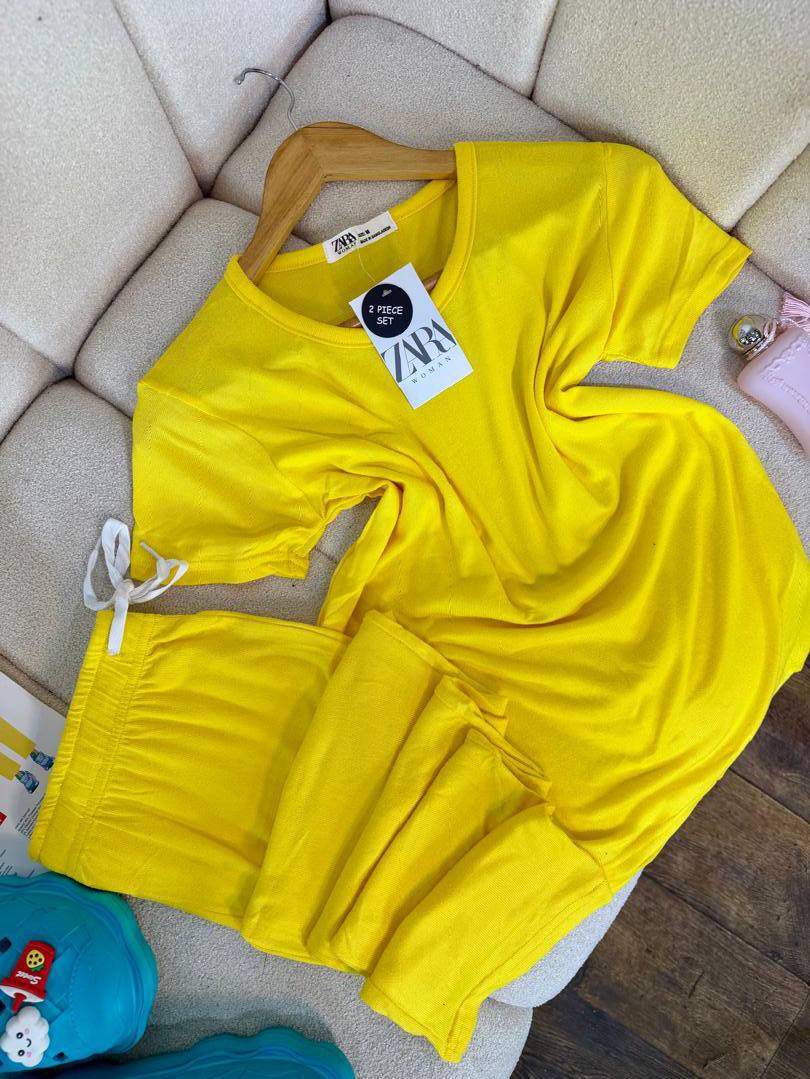 بيجامة zara image