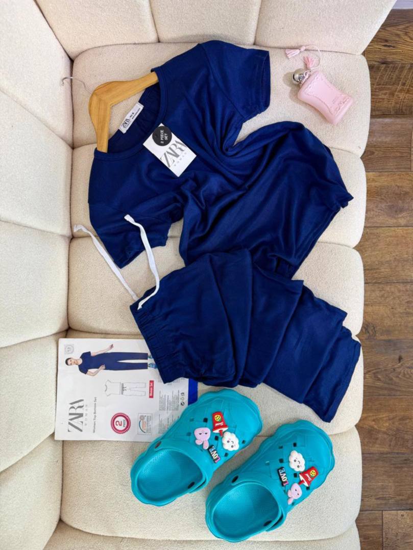 بيجامة zara image