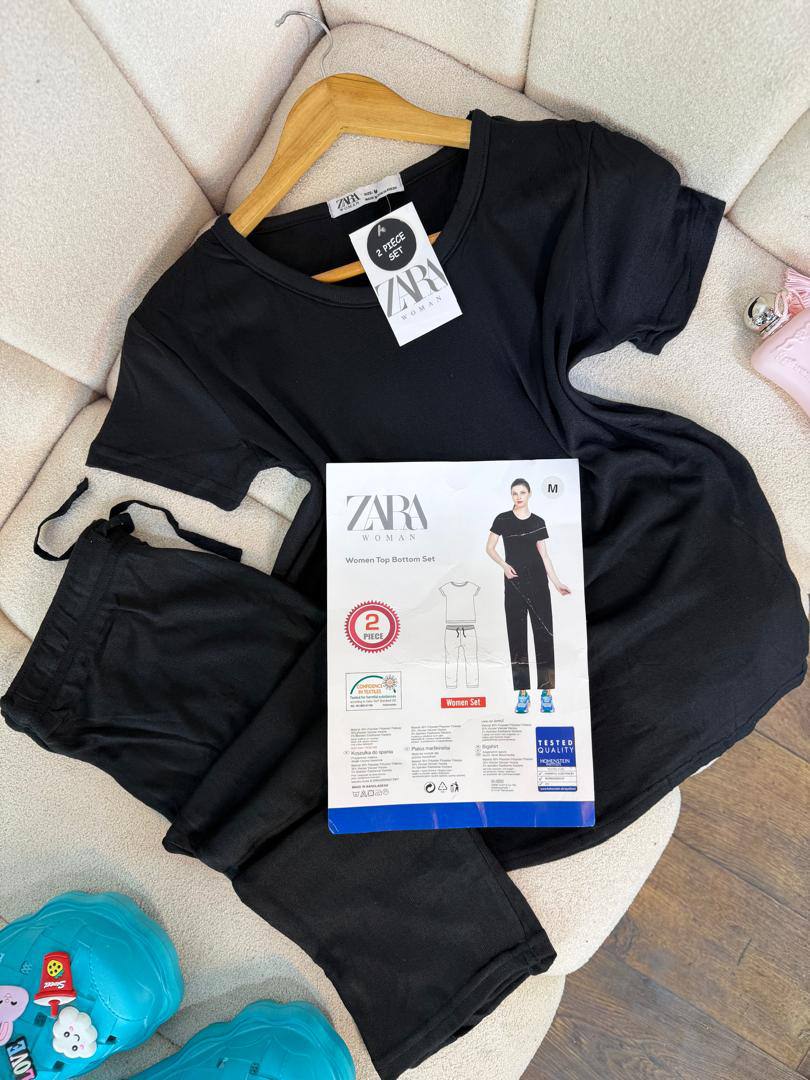 بيجامة zara image