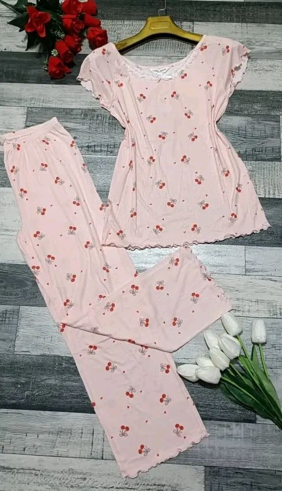 بيجامة لورا image