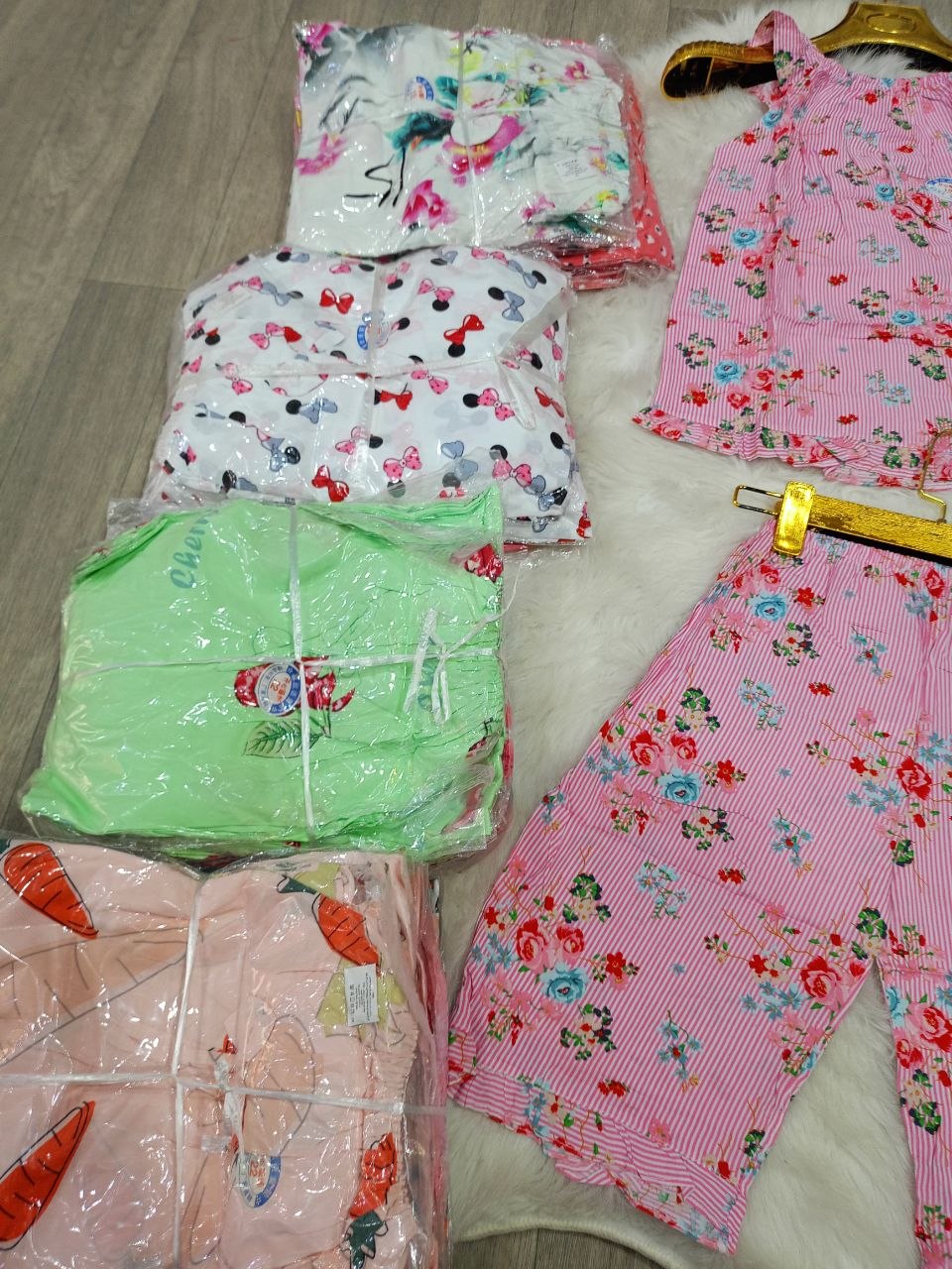 انصوبل اولاد صغار image