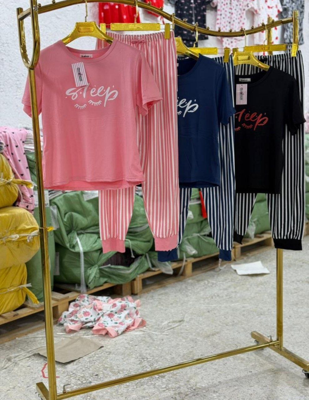 بيجامة اريو image