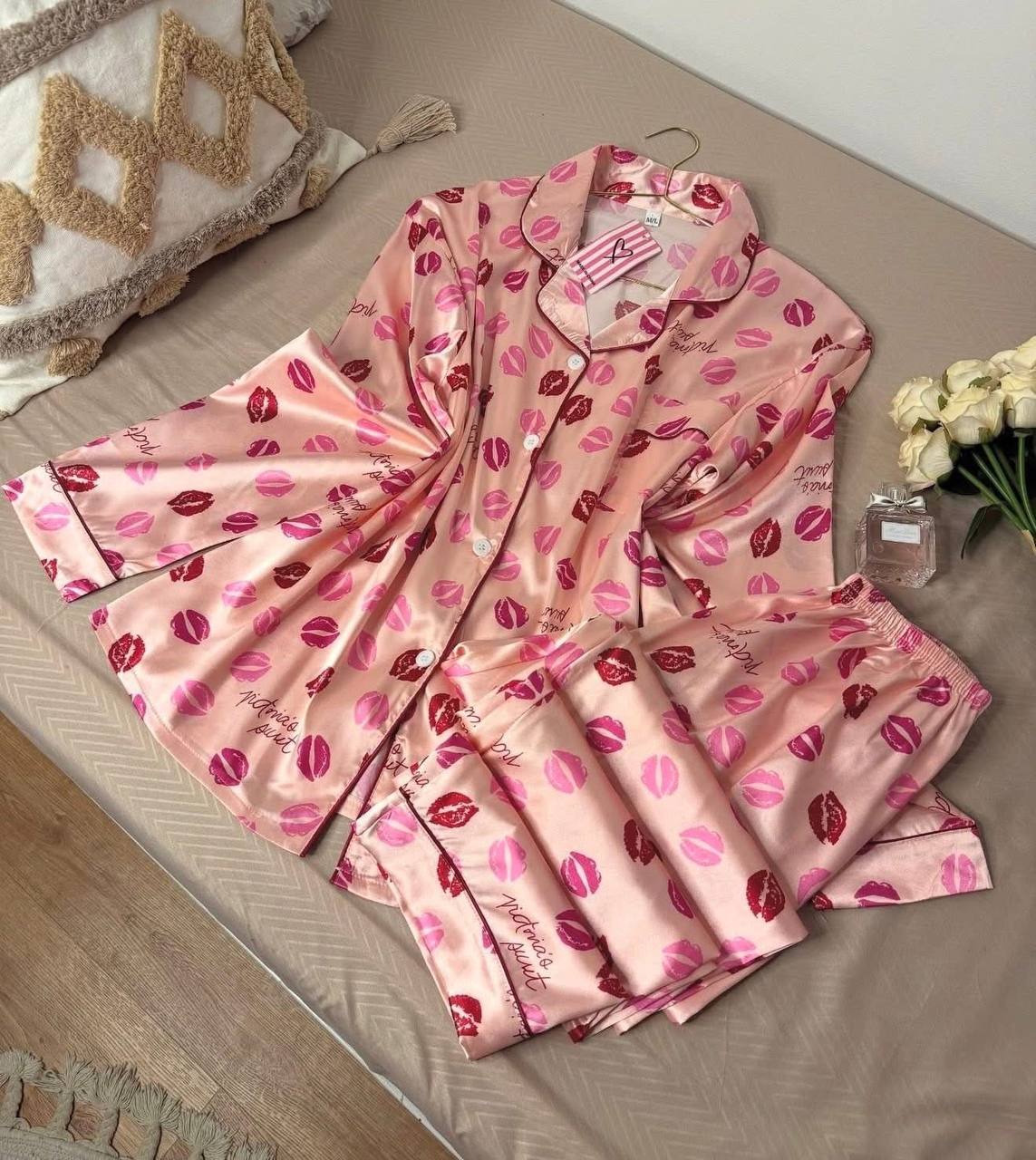 بيجاما ساتان image