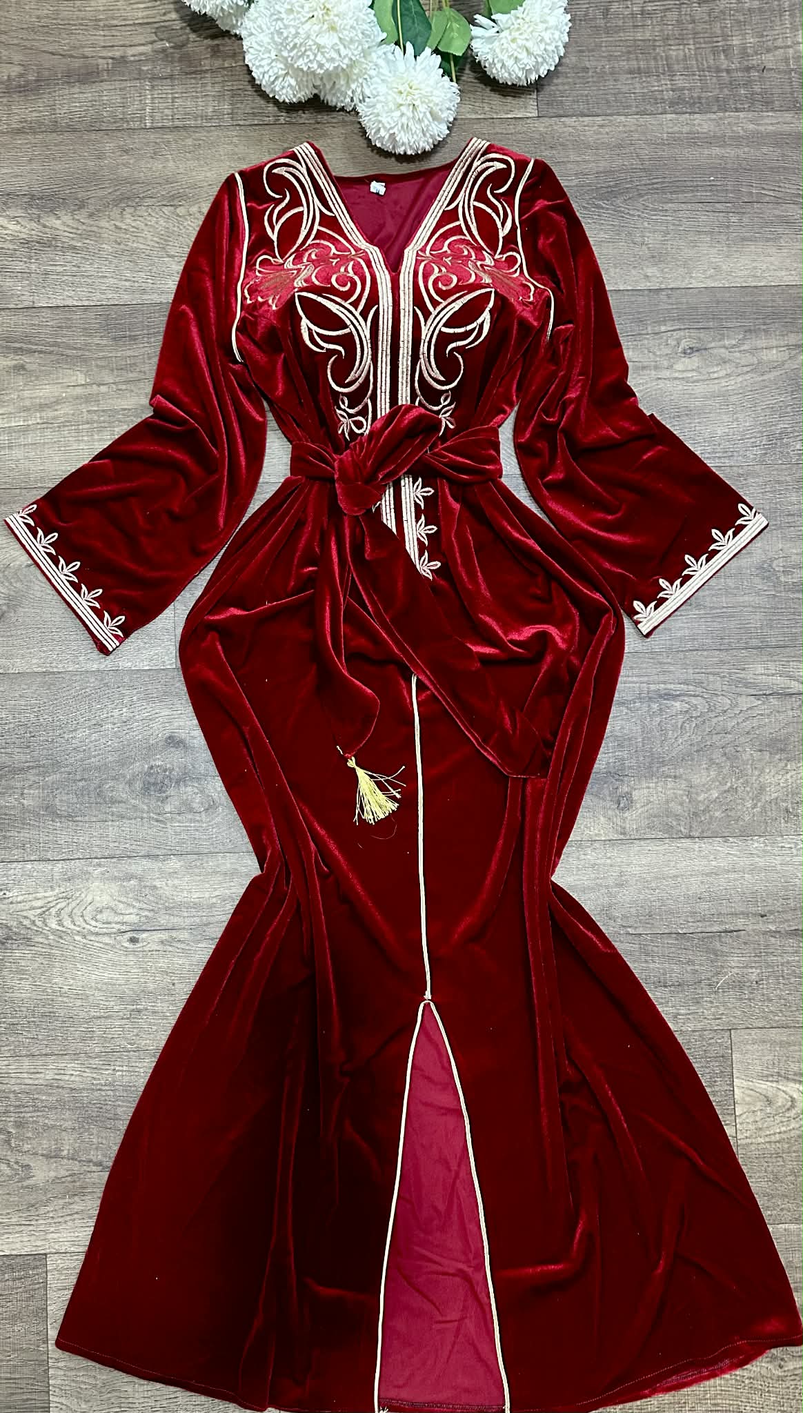 قندورة قطيفة طرز بشقة image