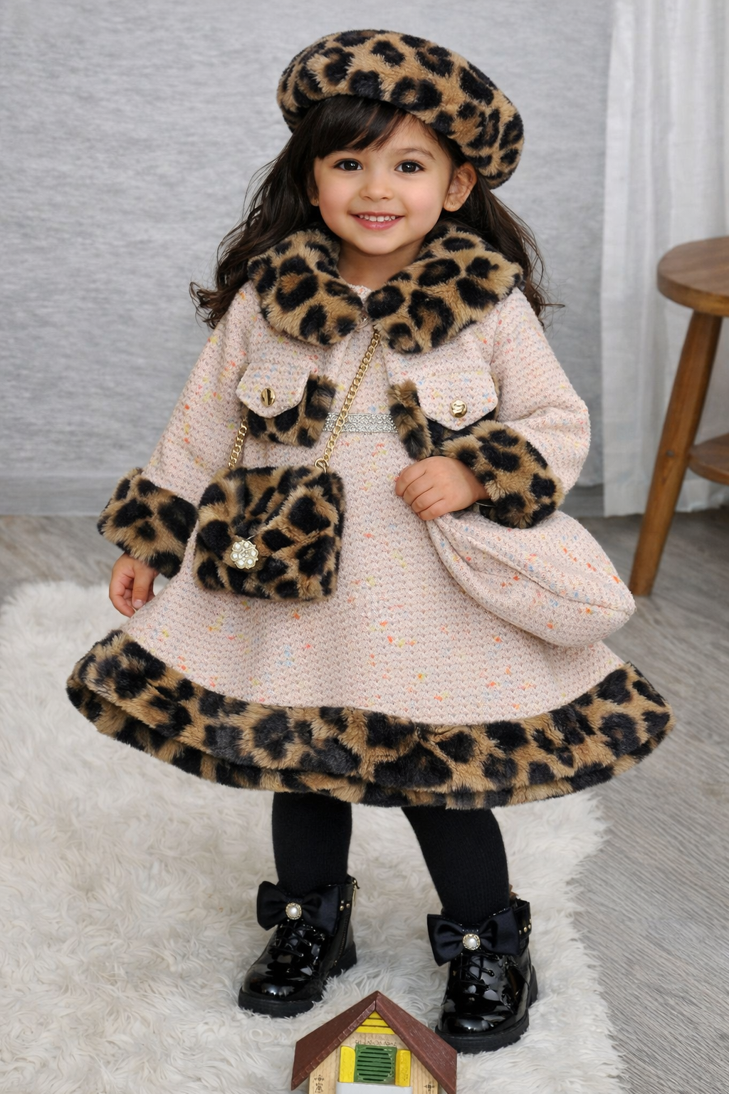 بوب بنات مع ساك وقبعة