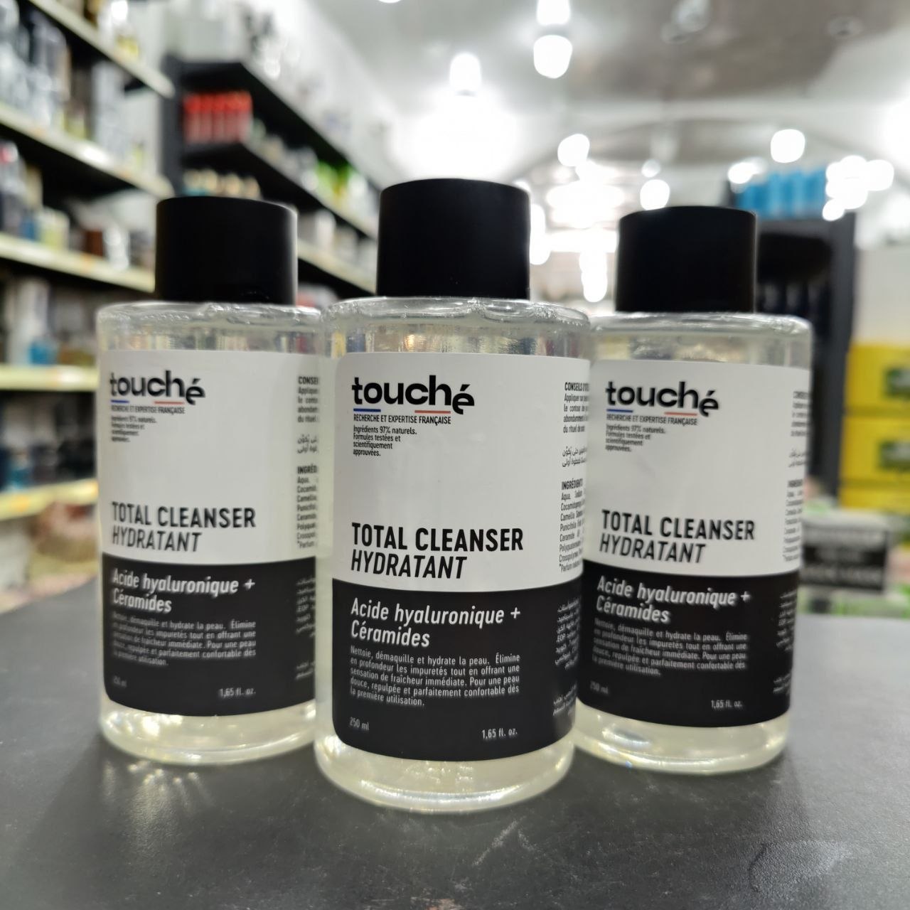 Touché Total Cleanser Hydratant à l'Acide Hyaluronique et Céramides - 250ml.