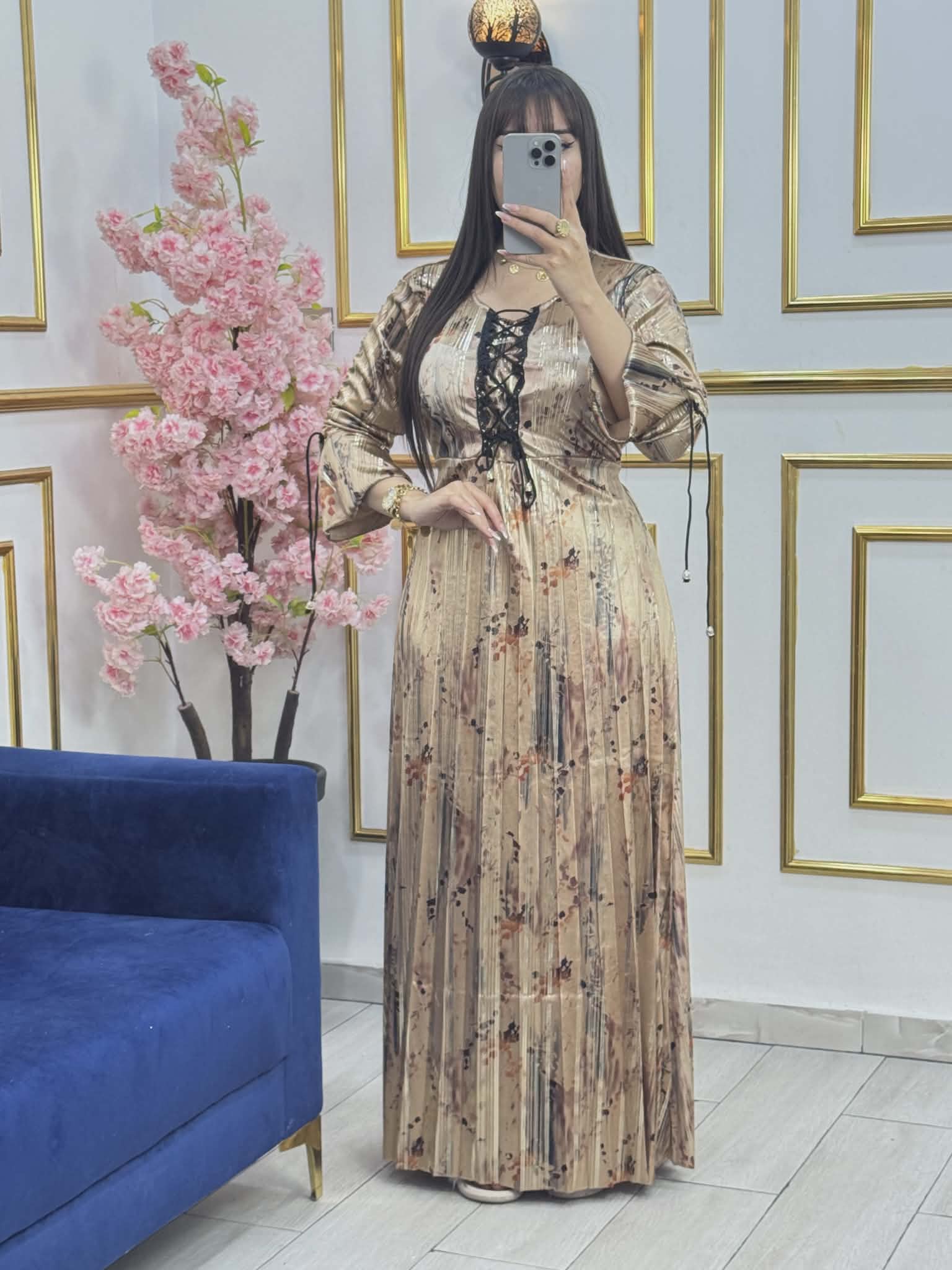 جبة قطيفة سكادا image