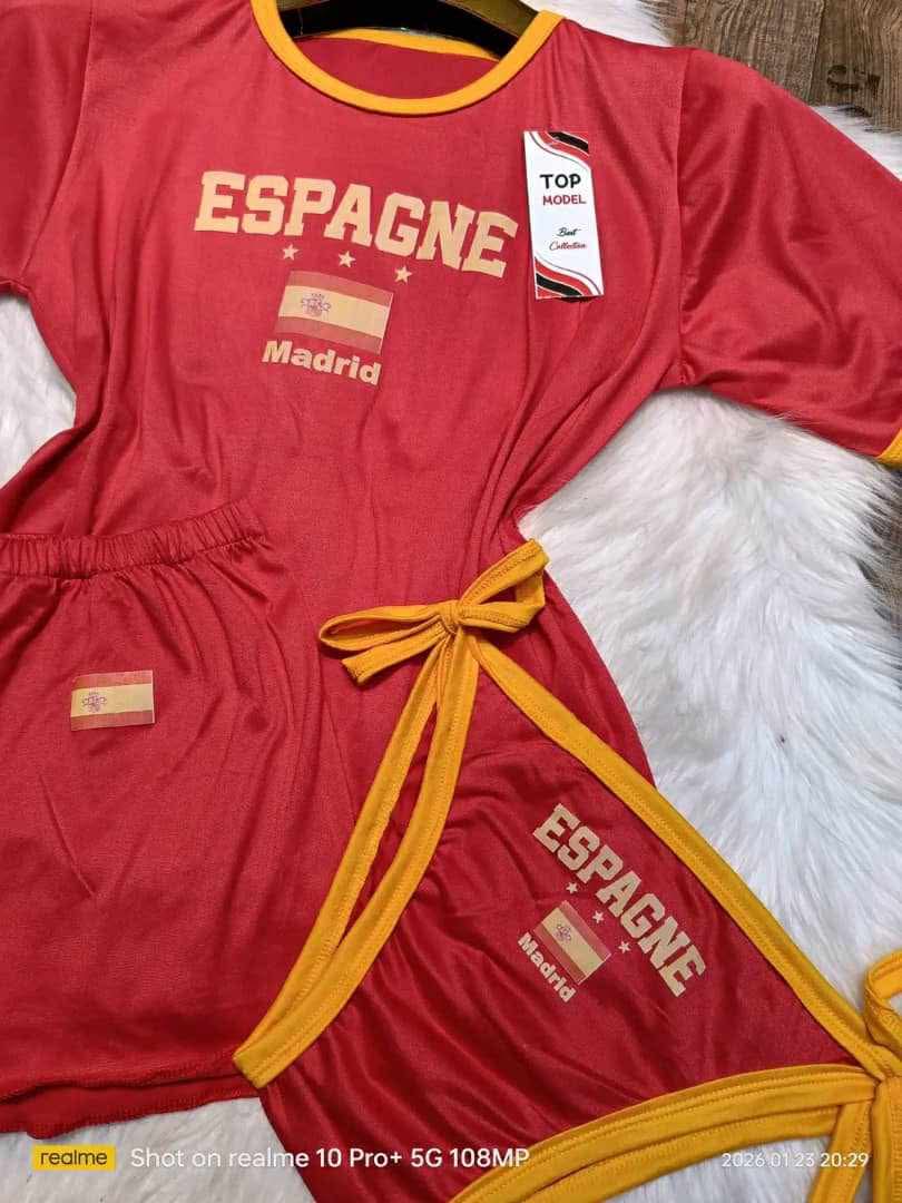 بيجامة 3 بياس image