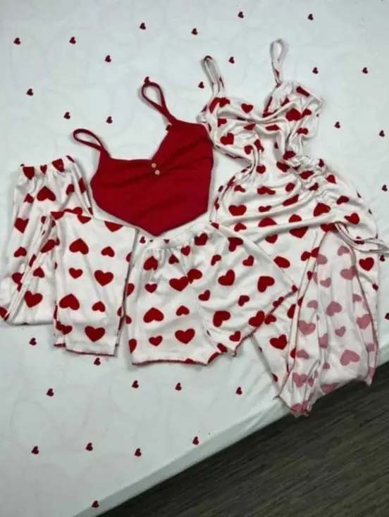 بيجامة 4 بياس image