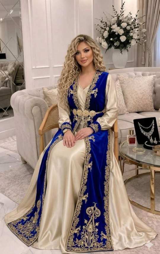 قفطان القاضي العنابي image