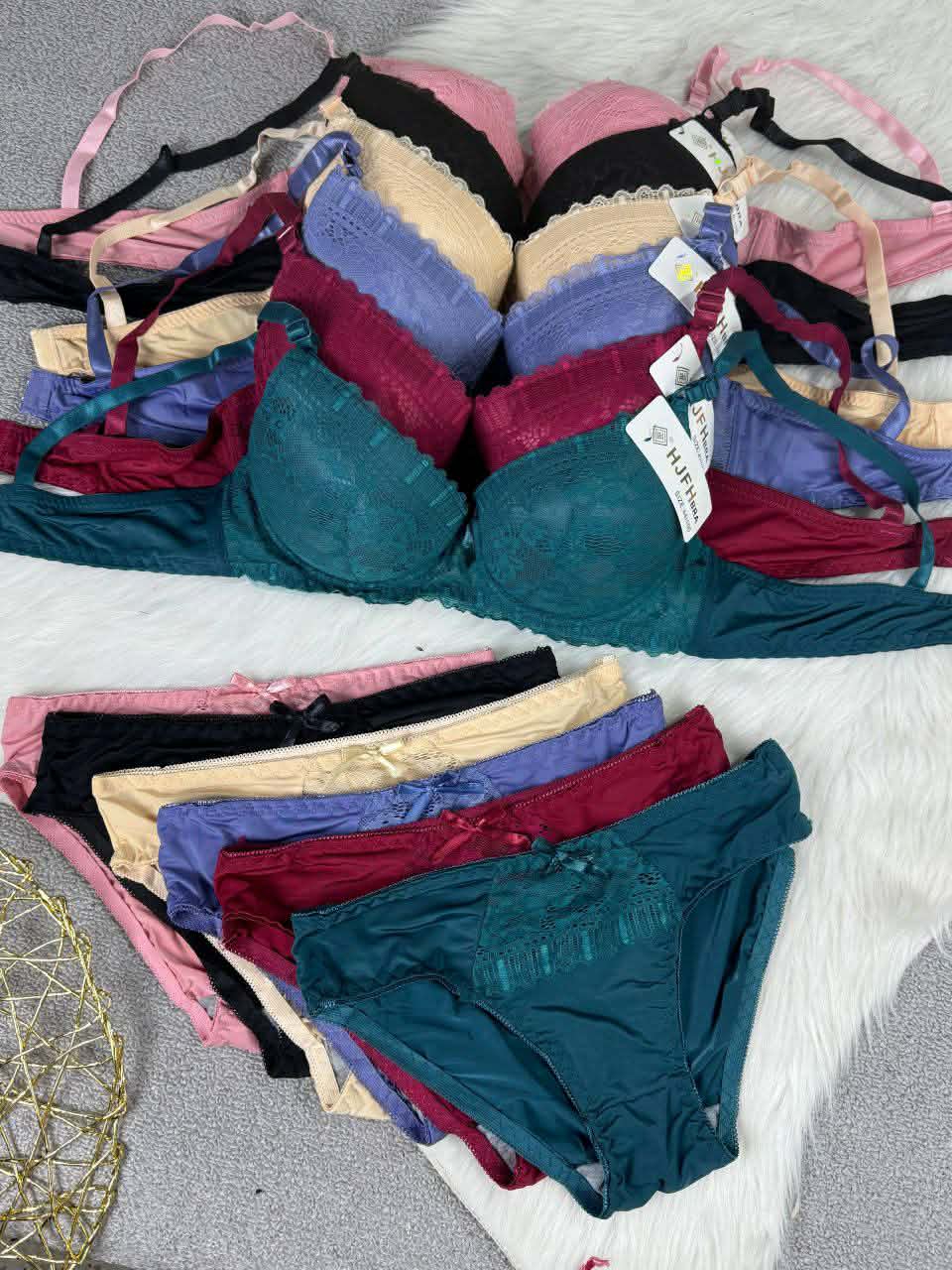 ملابس داخلية