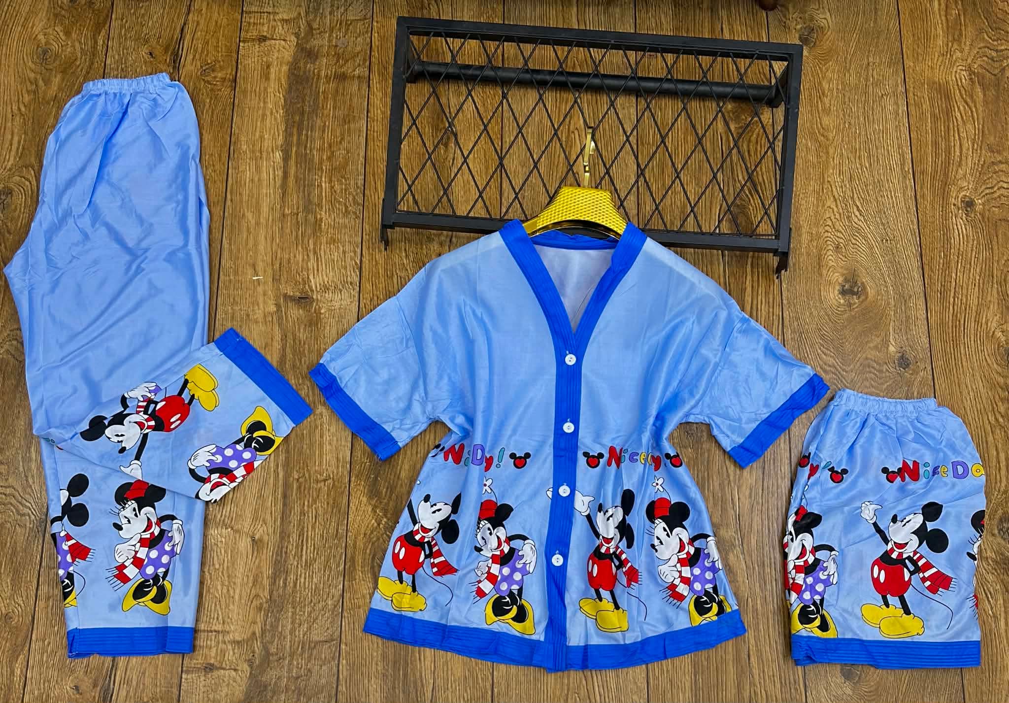 بيجامة 3 بياس image