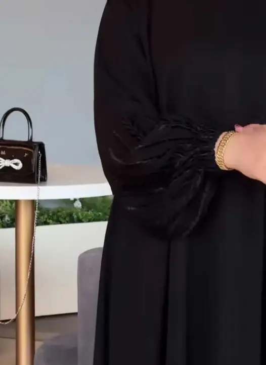 عباءة الطرز image