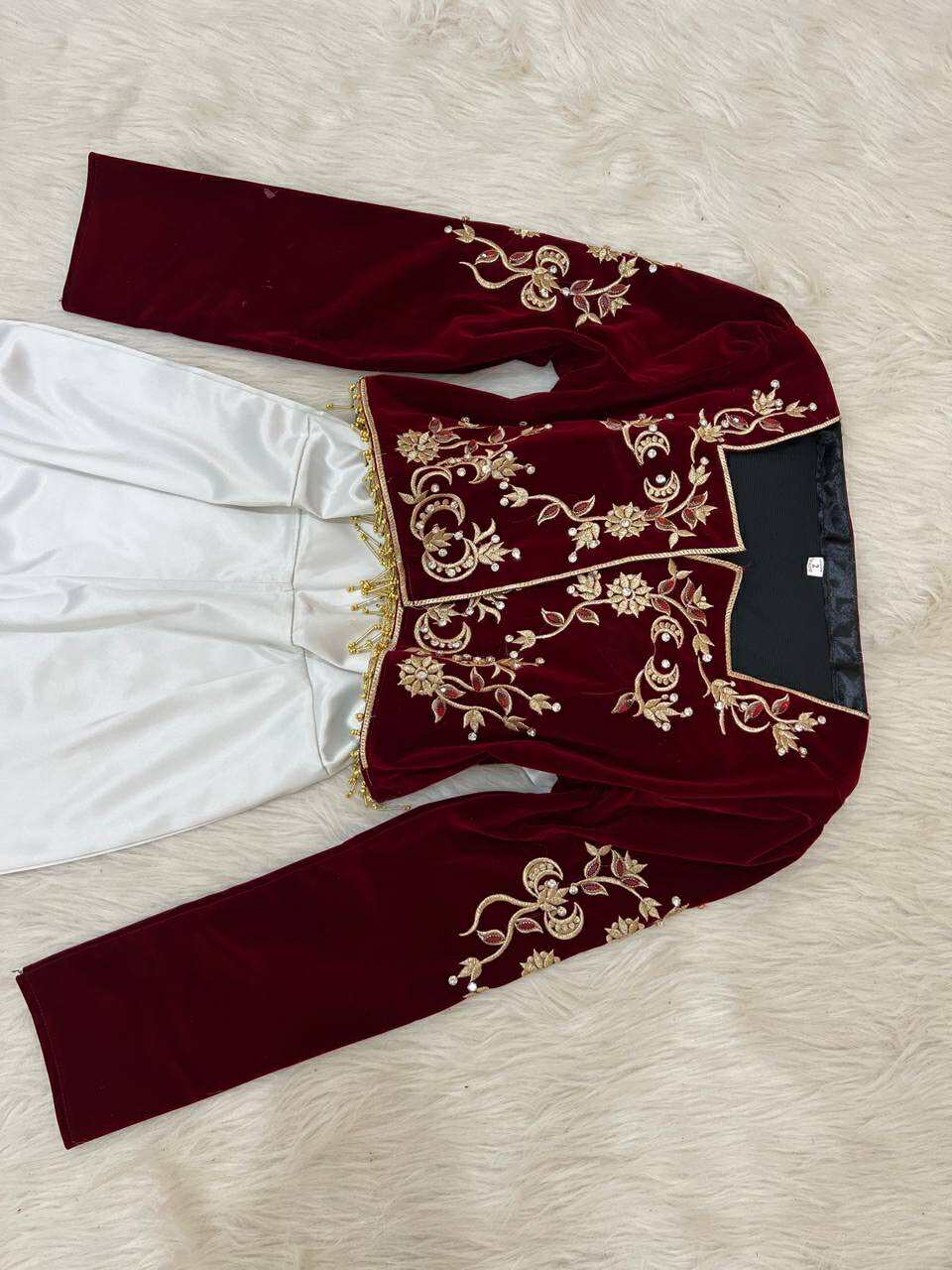 سروال وفاسا بالطرز image