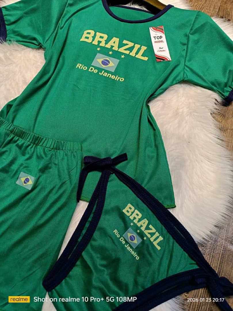 بيجامة 3 بياس image